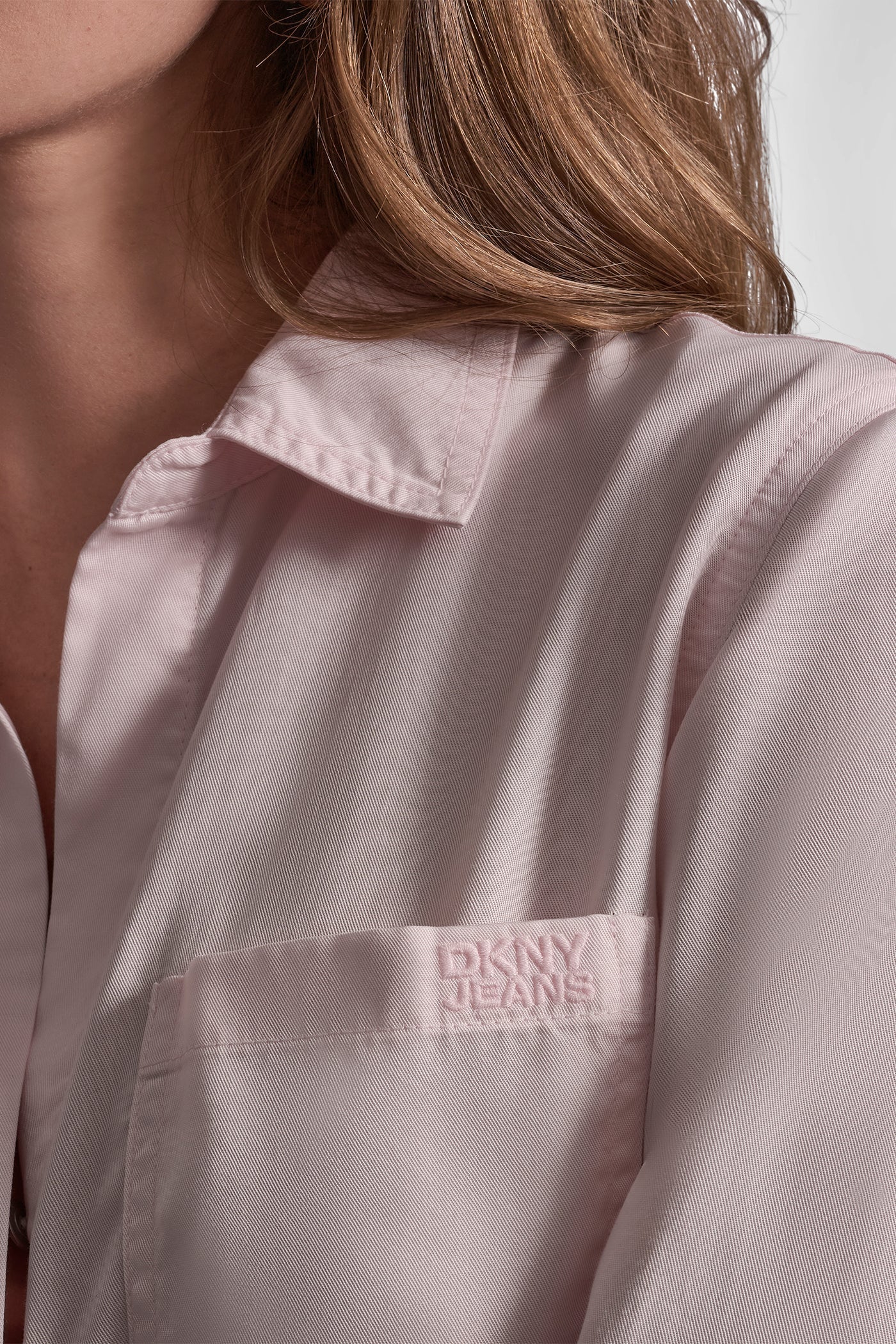 SPLIT BACK BUTTON FRONT WITH ROLL TAB