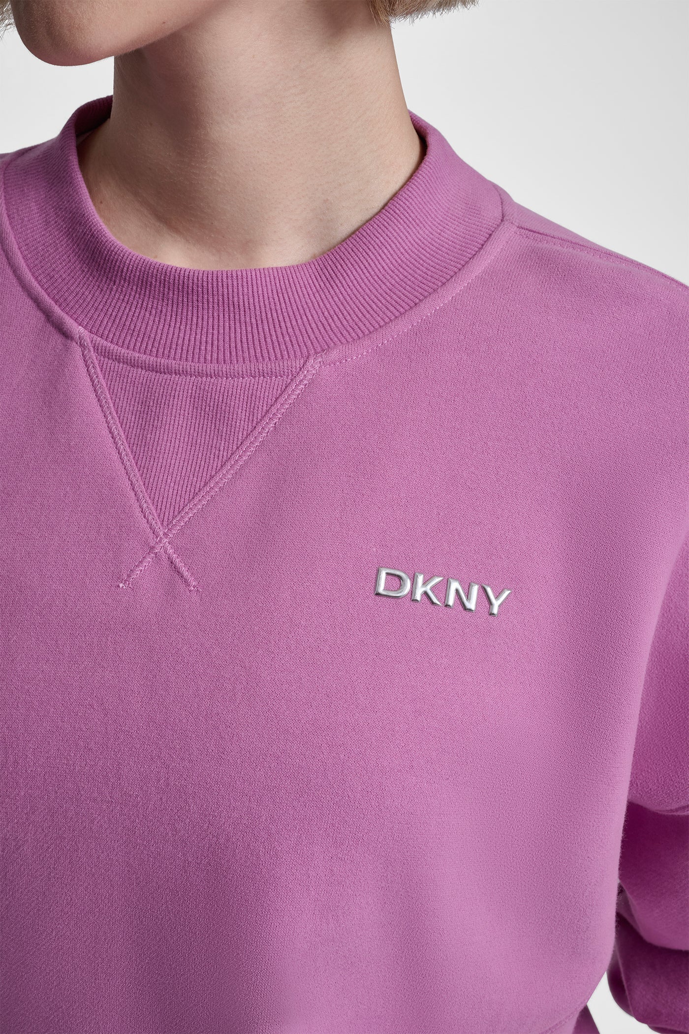 METALLIC BUBBLE LOGO FLEECE PULLOVER