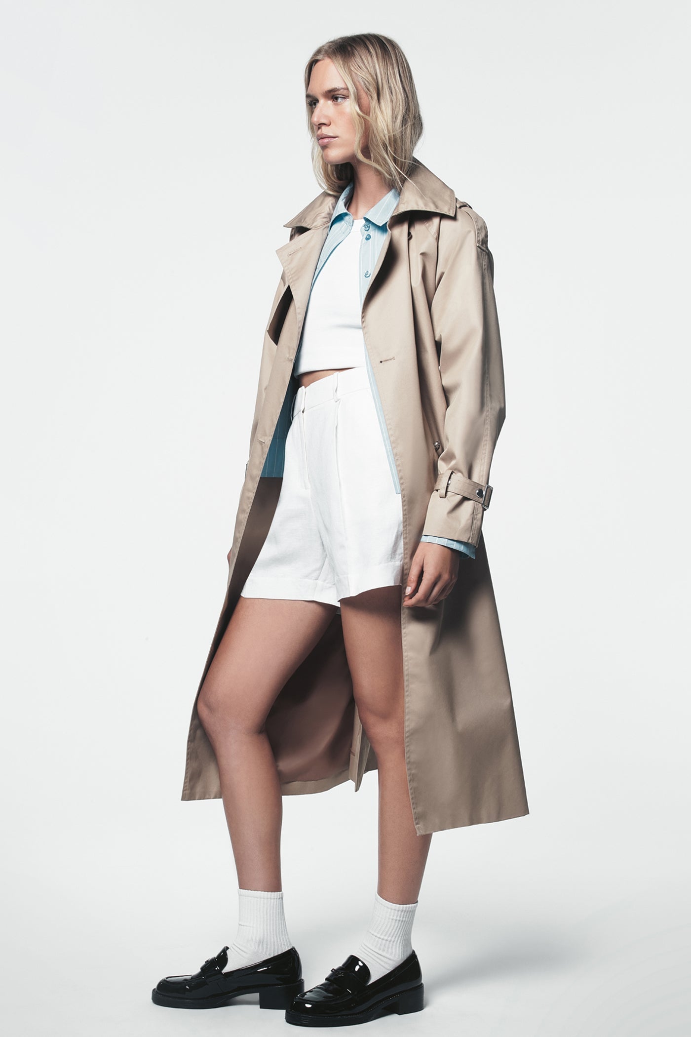 HIGH-RISE SHORTS