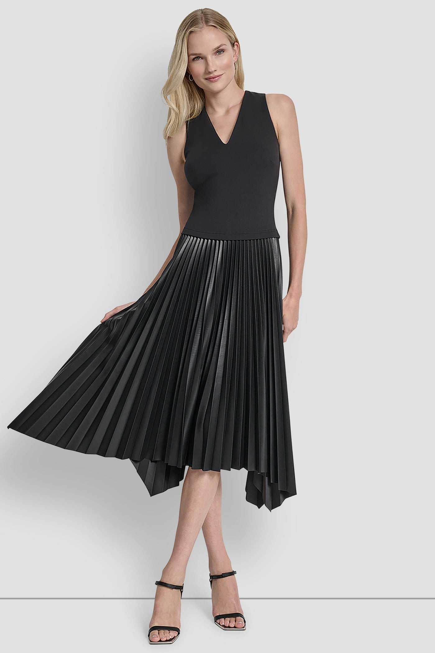 SLEEVELESS V NECK TOP WITH PLEATED SKIRT