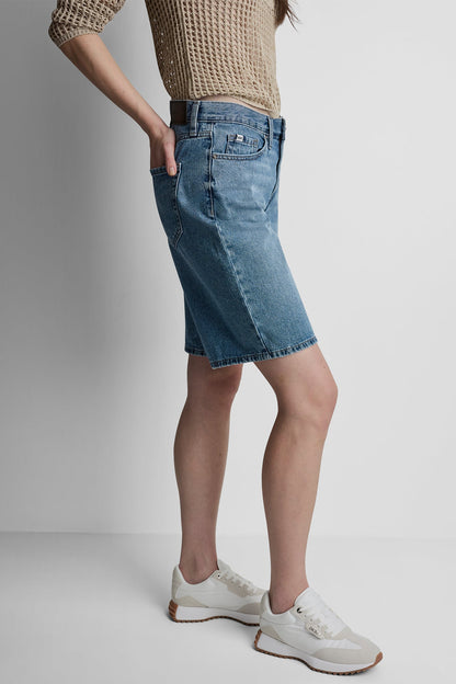 MID-RISE RELAXED DENIM SHORT