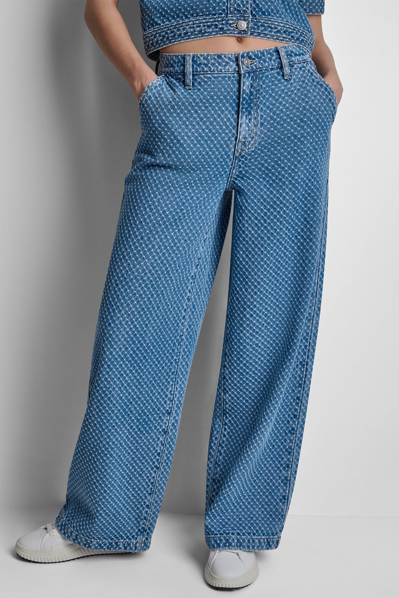 MID-RISE WIDE LEG WITH SLASH POCKETS