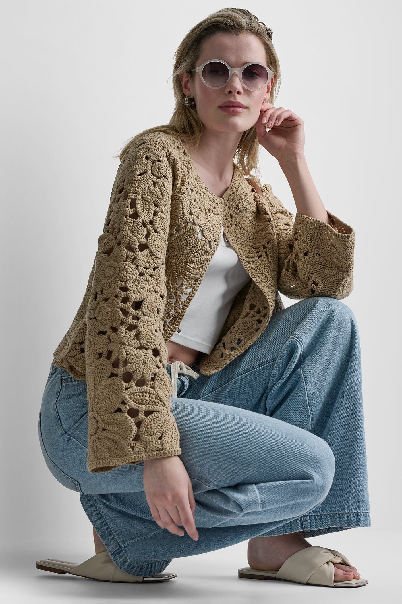 FLORAL CROCHET CARDIGAN WITH SCALLOP HEM