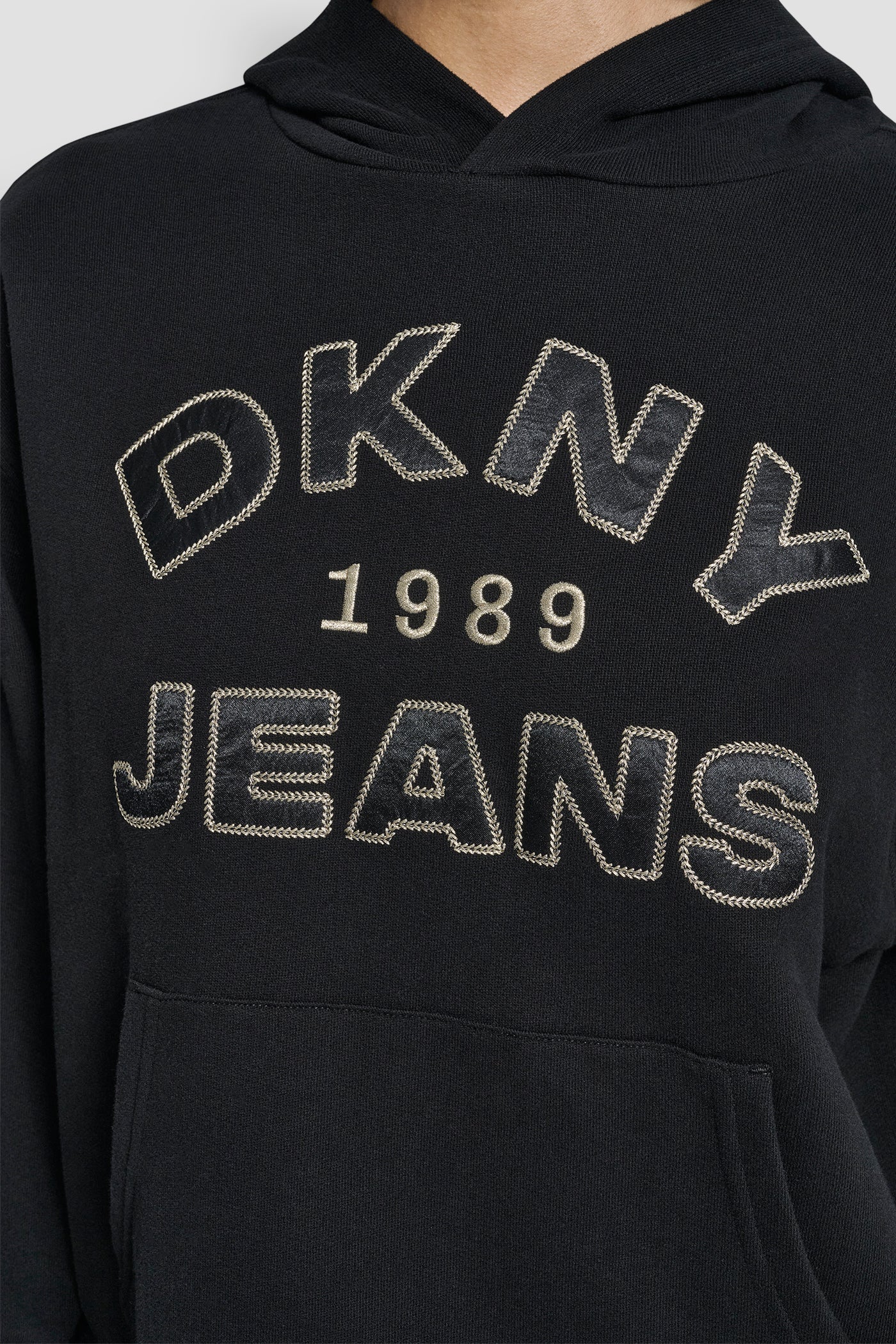 DKNY JEANS SATIN APPLIQUE CHAINSTITCH LOGO SWEATSHIRT