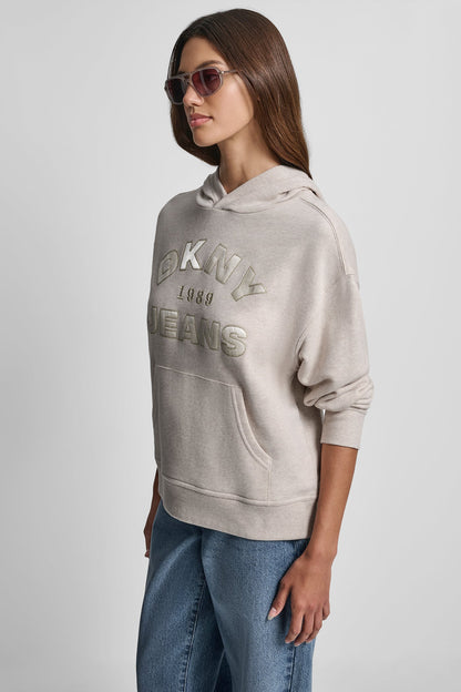 DKNY JEANS SATIN APPLIQUE CHAINSTITCH LOGO SWEATSHIRT