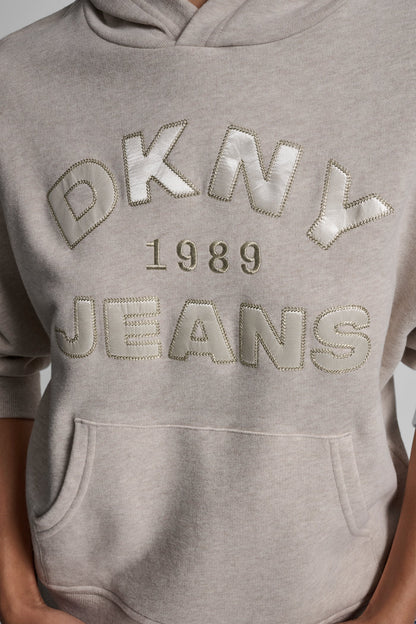 DKNY JEANS SATIN APPLIQUE CHAINSTITCH LOGO SWEATSHIRT