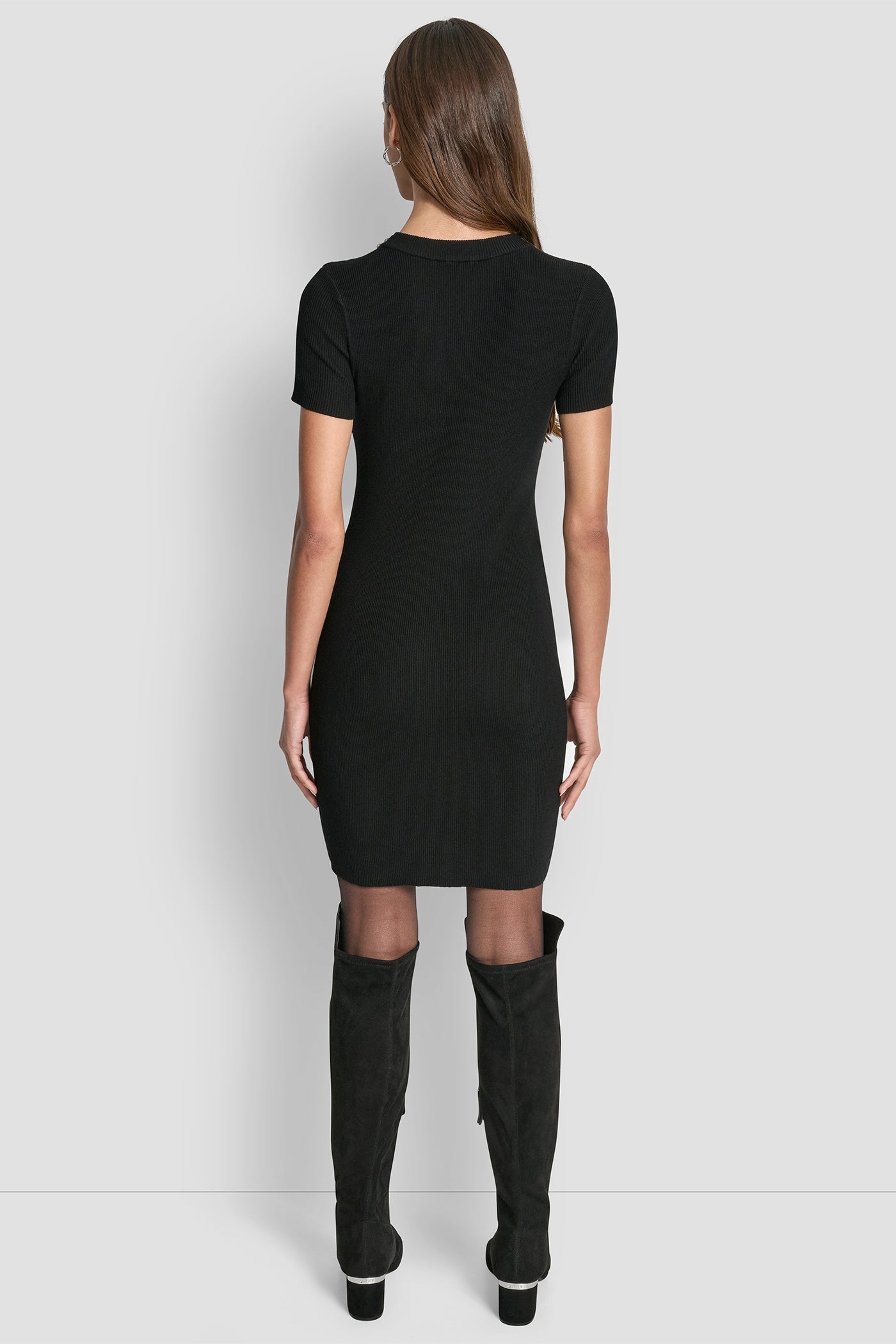 SHORT SLEEVE DRESS WITH EMBELISHMENTS