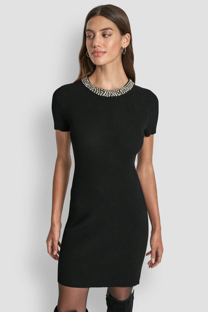 SHORT SLEEVE DRESS WITH EMBELISHMENTS