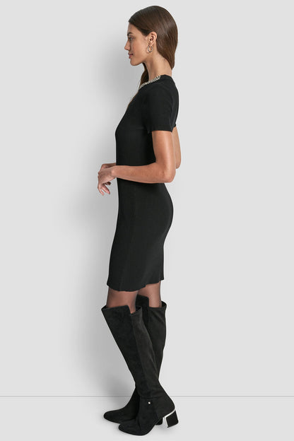 SHORT SLEEVE DRESS WITH EMBELISHMENTS