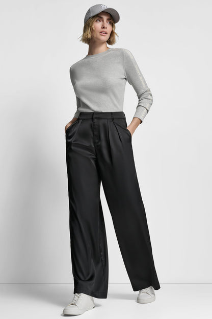 HIGH-RISE PLEATED WIDE LEG TROUSER