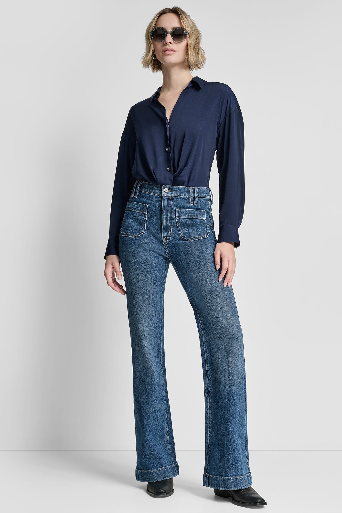 HIGH-RISE RELAXED FLARE WITH POCKETS