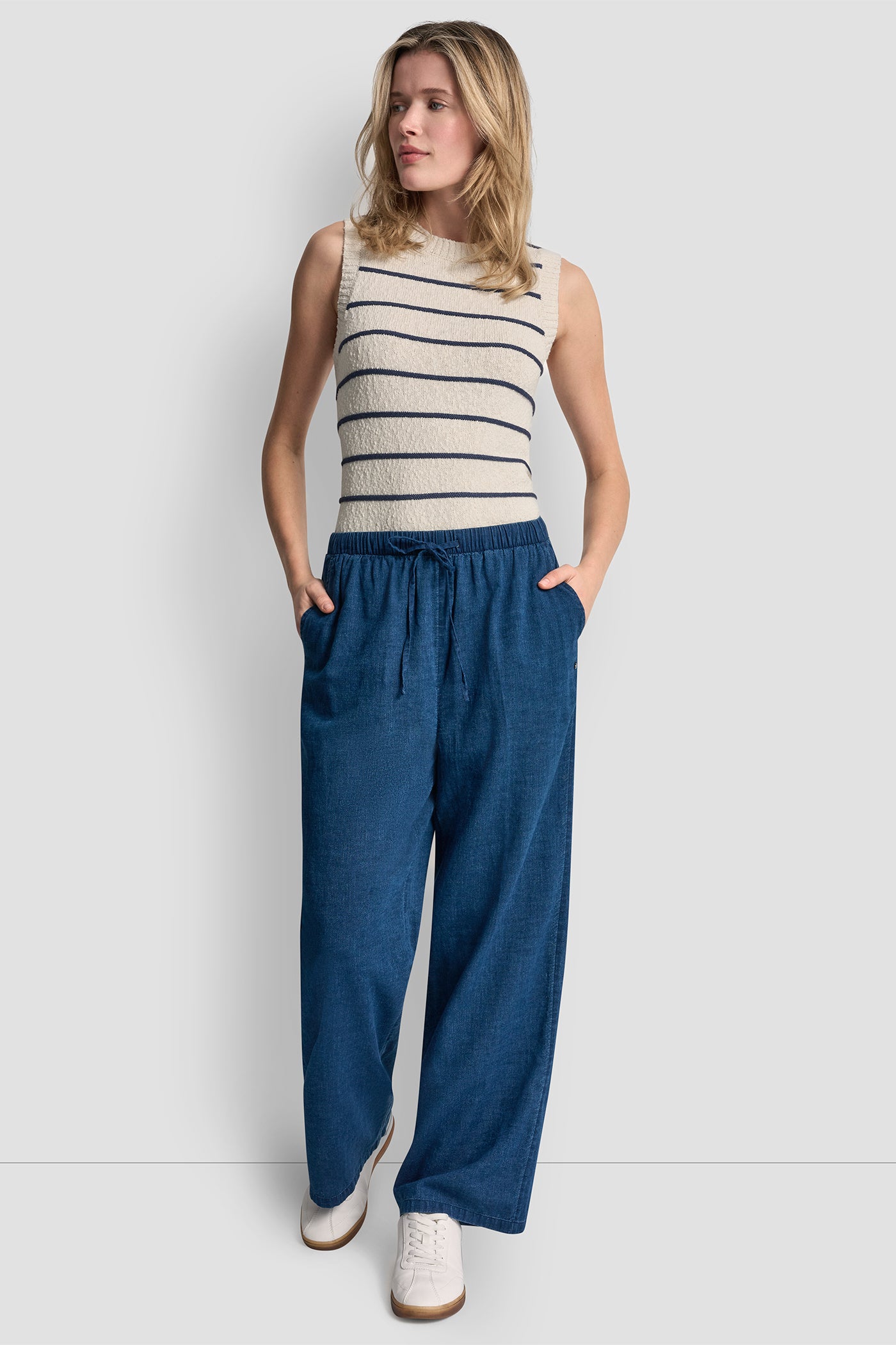 HIGH-WAIST PULL-ON PANT