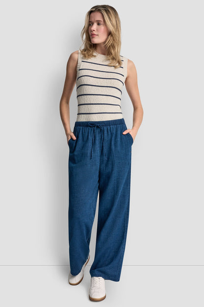 HIGH-WAIST PULL-ON PANT