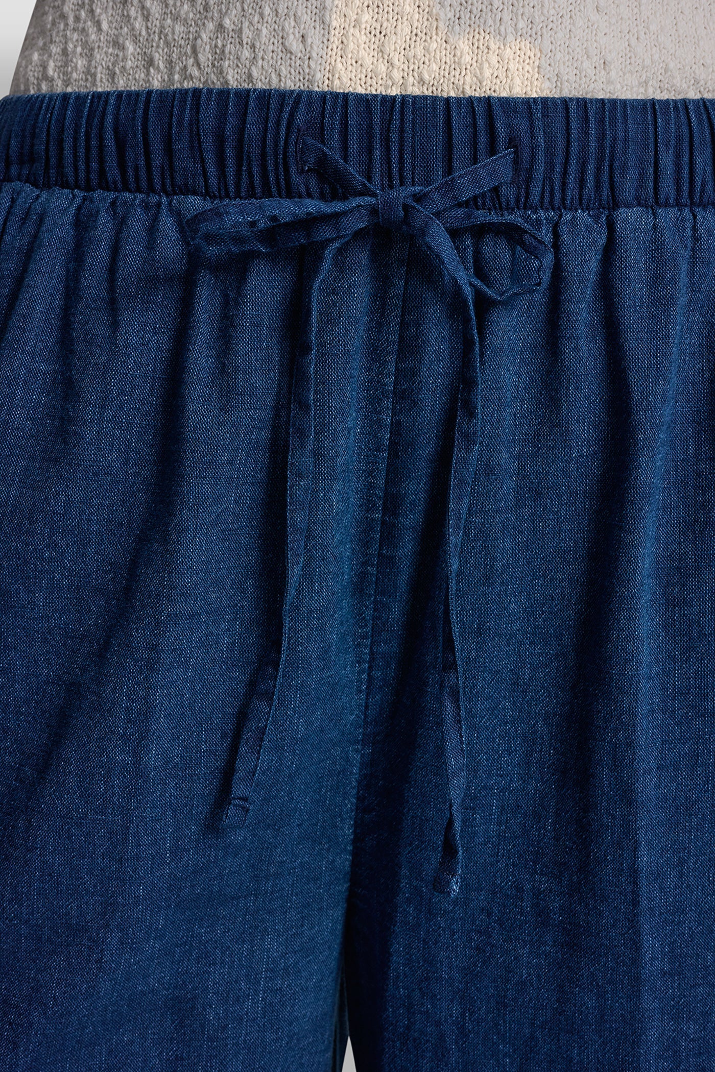 HIGH-WAIST PULL-ON PANT