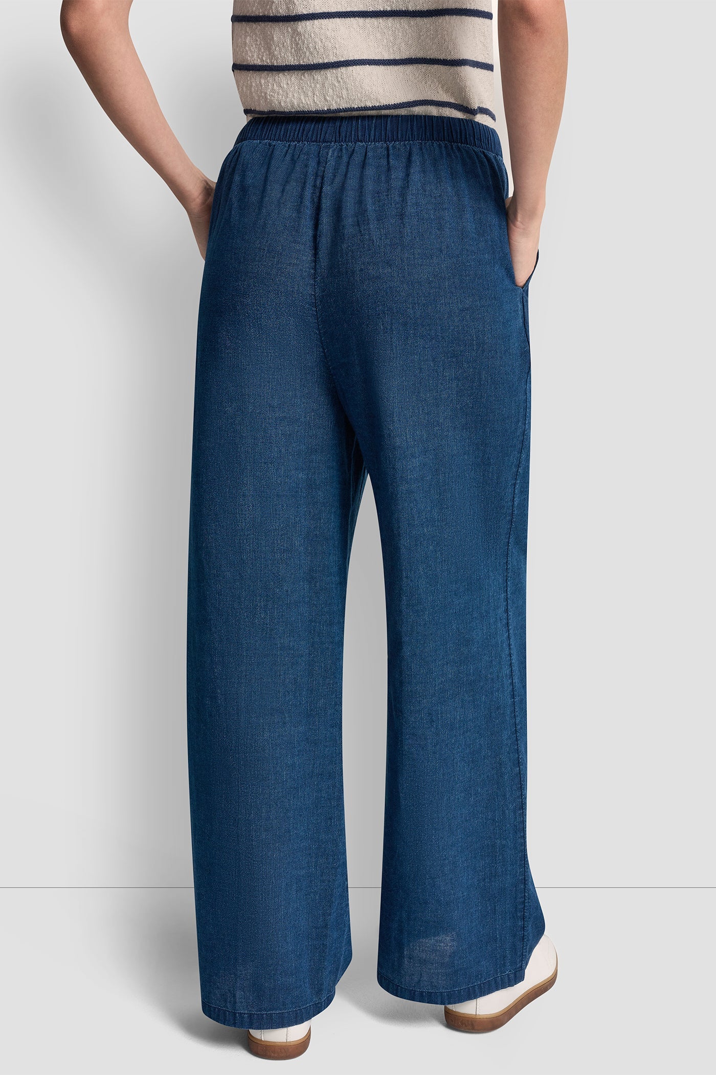HIGH-WAIST PULL-ON PANT