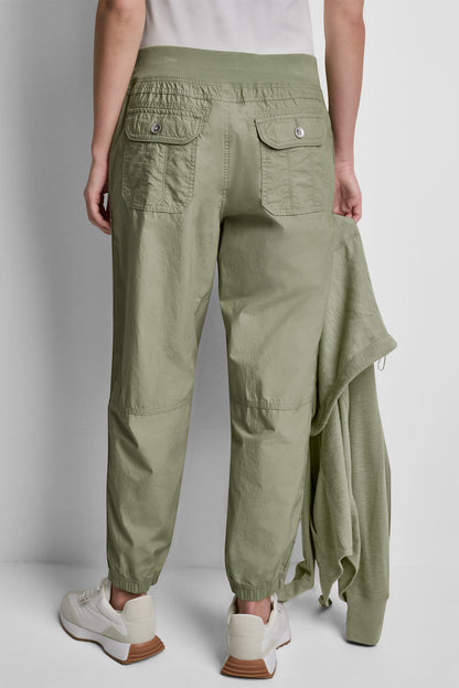 HIGH-RISE SLIM UTILITY JOGGER