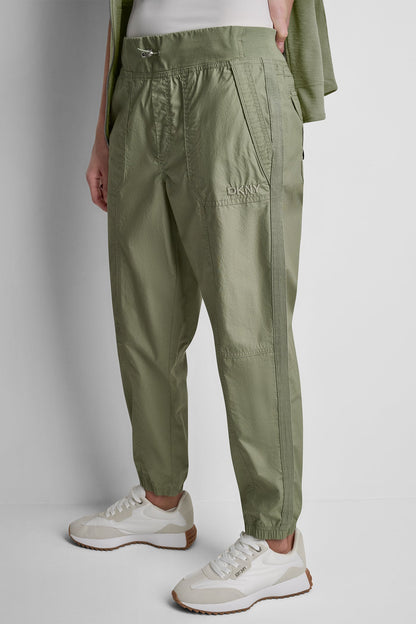 HIGH-RISE SLIM UTILITY JOGGER