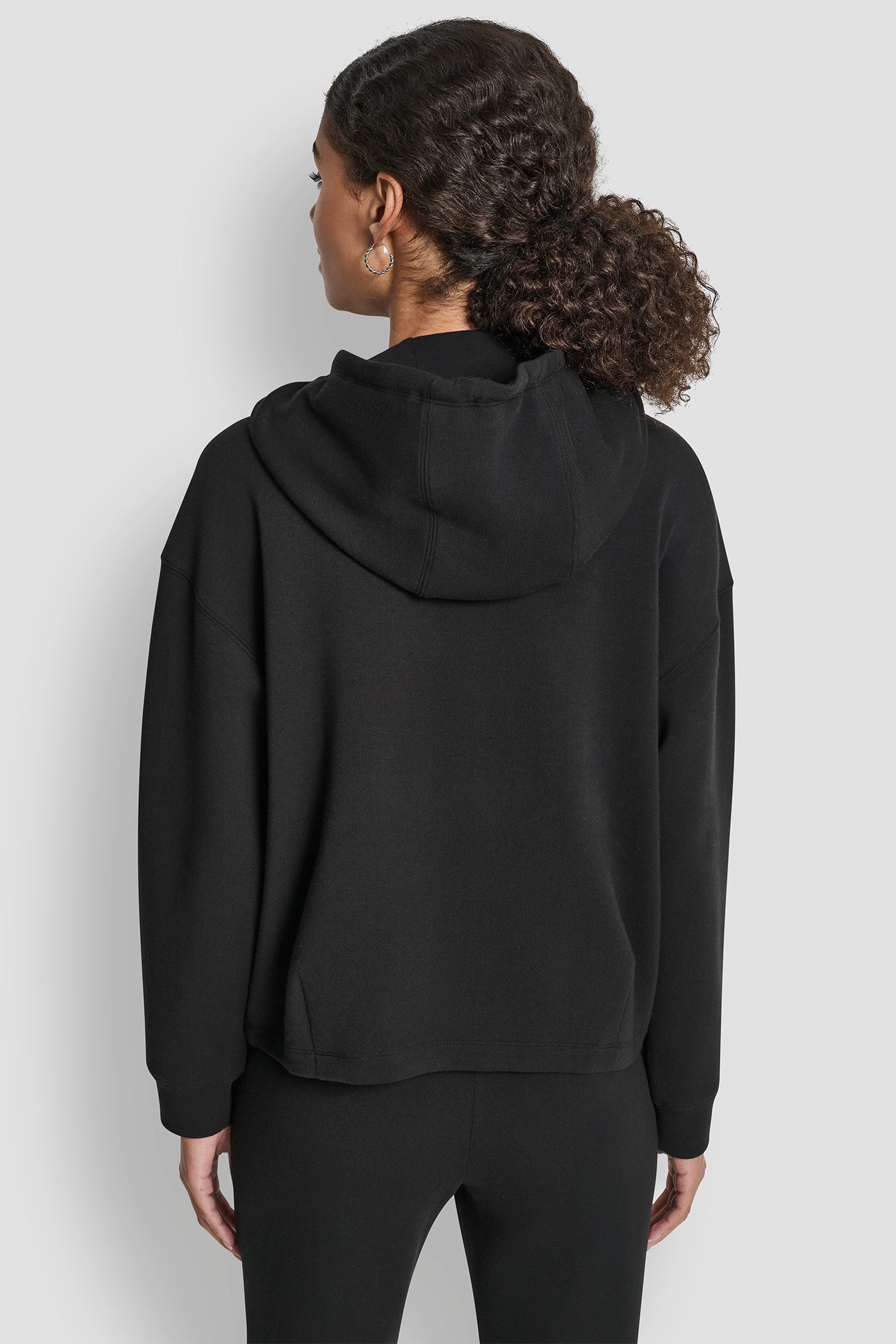BROOKLYN SCUBA HOODIE WITH BUNGEE DETAIL AND POCKETS