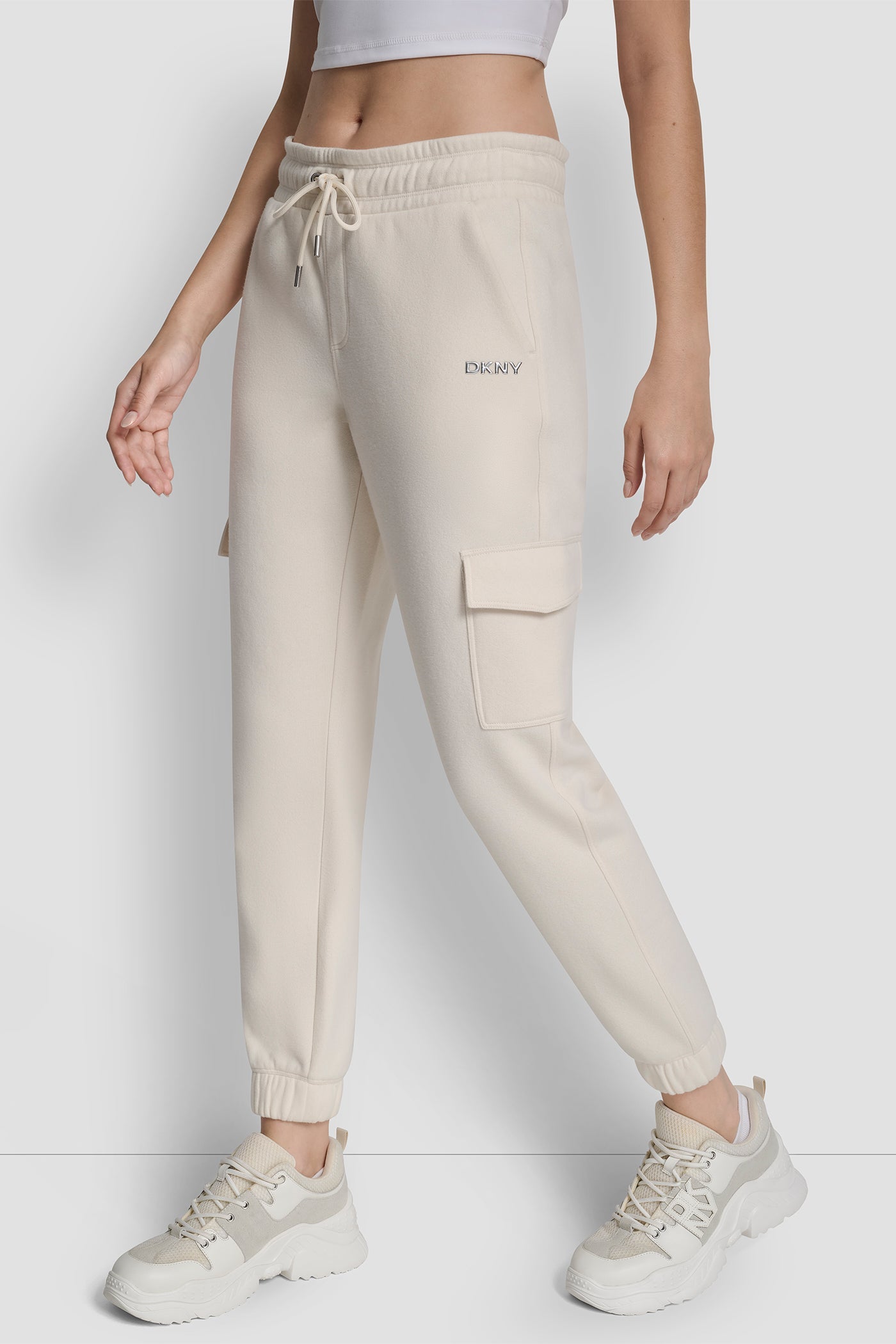 METALLIC BUBBLE LOGO SLIM FIT FLEECE CARGO JOGGER