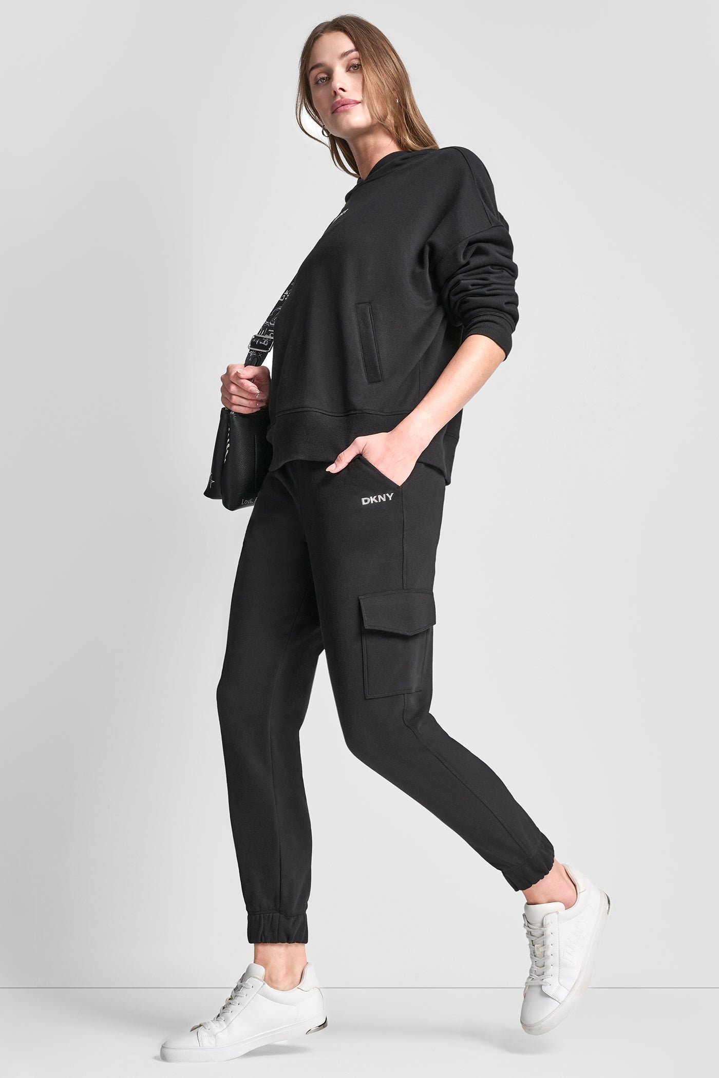 METALLIC BUBBLE LOGO SLIM FIT FLEECE CARGO JOGGER