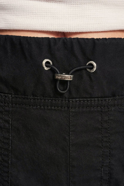 HIGH-RISE SLIM UTILITY JOGGER