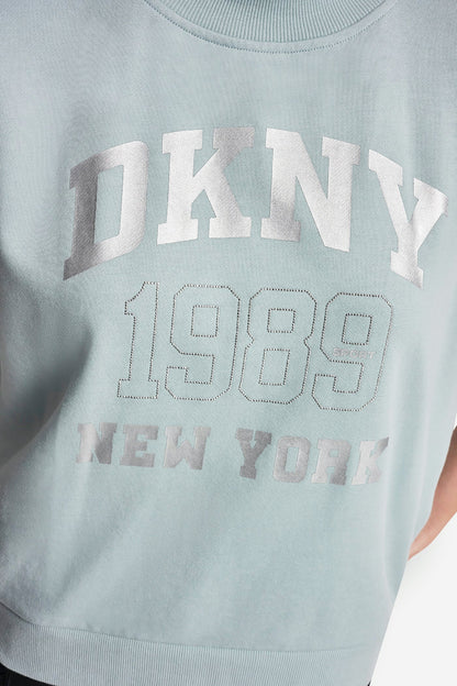 SHORT SLEEVE LOGO HIGH-LOW TEE