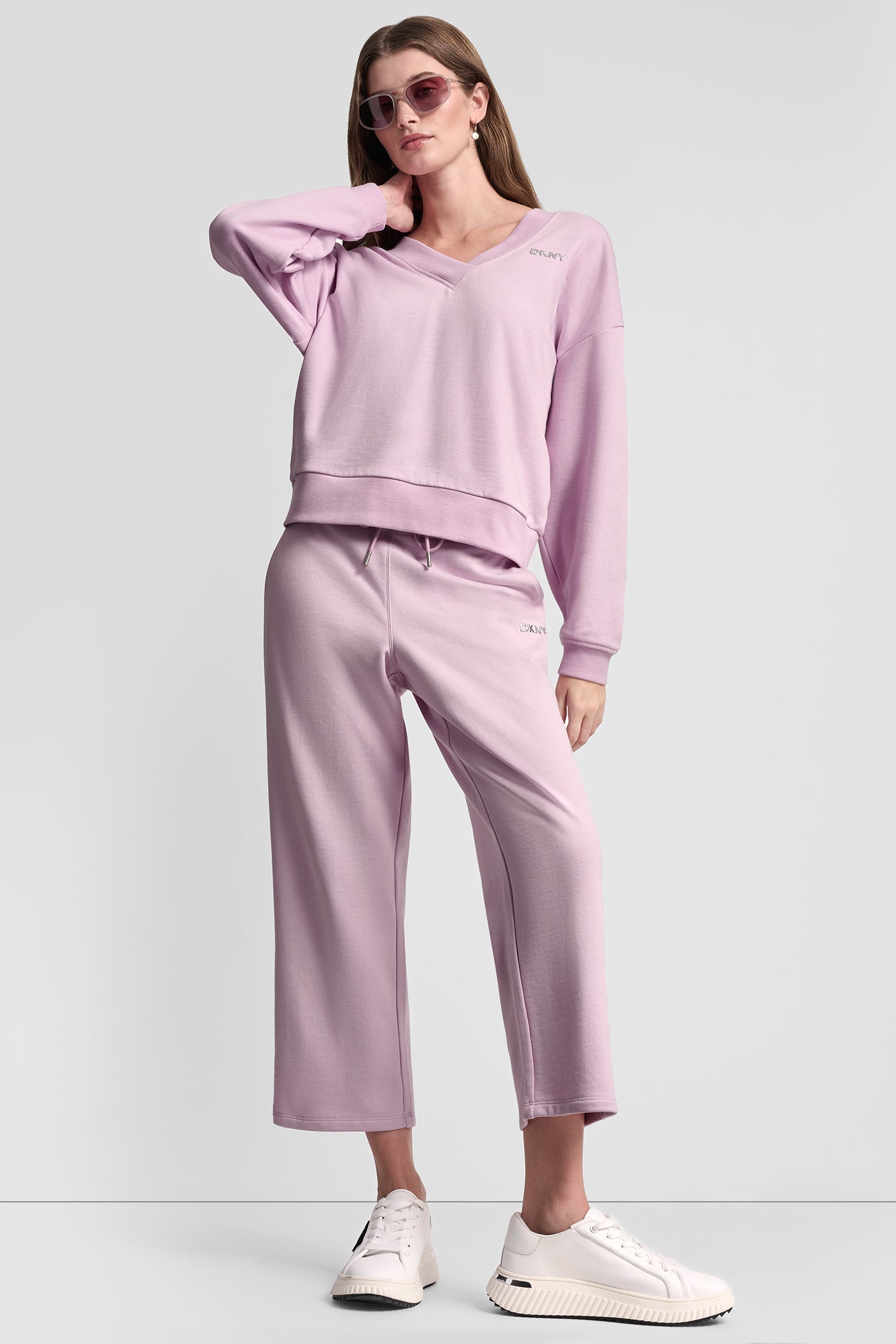 METALLIC BUBBLE LOGO V-NECK PULLOVER