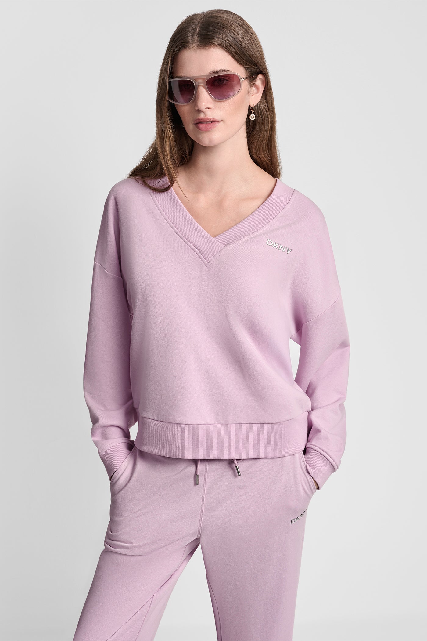 METALLIC BUBBLE LOGO V-NECK PULLOVER