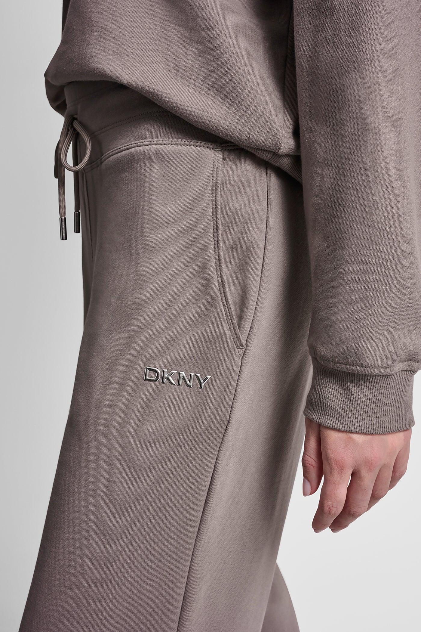 METALLIC BUBBLE LOGO CROPPED HIGH-RISE PANTS