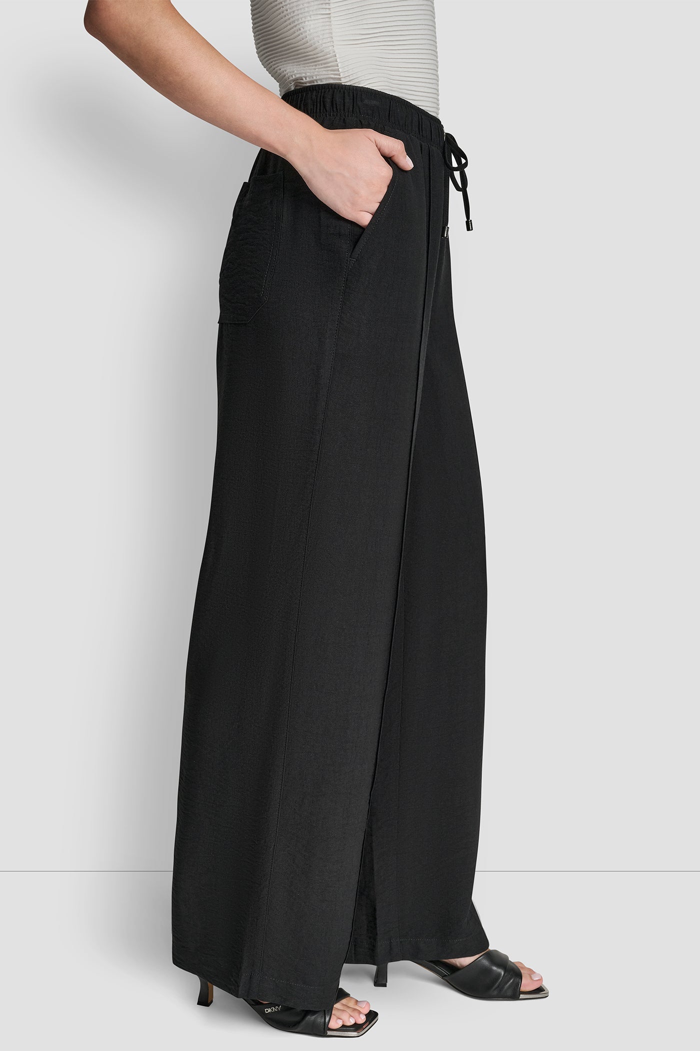 SEAMED WIDE LEG PULL-ON PANT