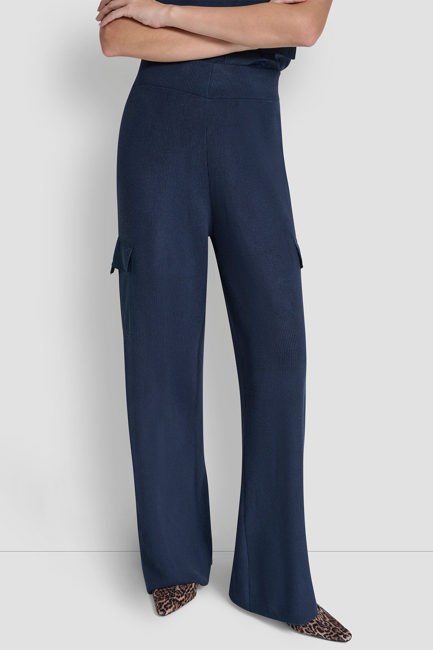 HIGH-RISE CARGO SWEATER PANT