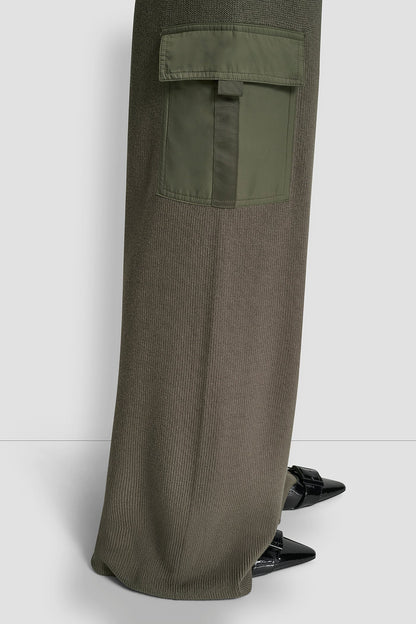 HIGH-RISE CARGO SWEATER PANT