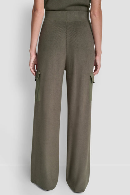 HIGH-RISE CARGO SWEATER PANT