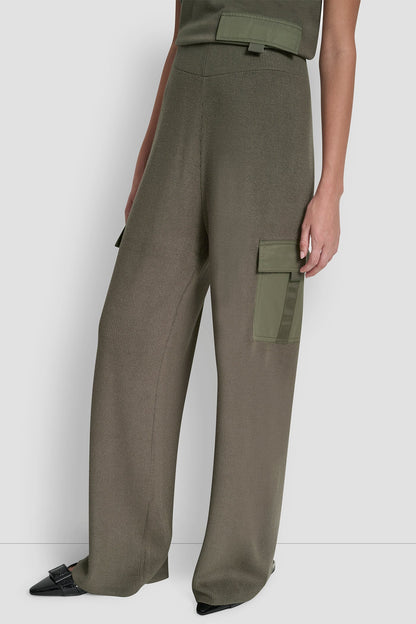 HIGH-RISE CARGO SWEATER PANT